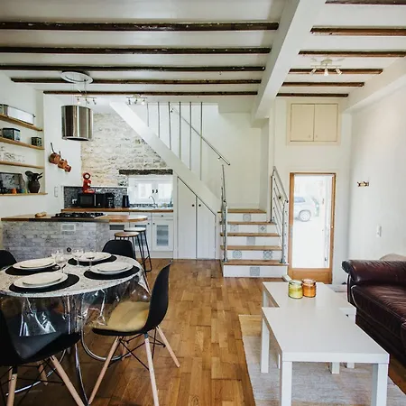 La Petite Angele Cocon Entre Terre Et Holiday home