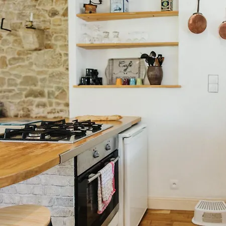 Holiday home La Petite Angele Cocon Entre Terre Et *