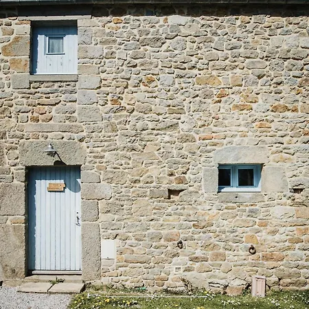 La Petite Angele Cocon Entre Terre Et Holiday home Saint-Pierre-Eglise